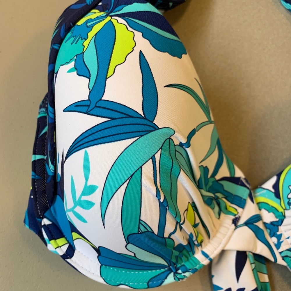 Tommy Bahama Swirl Underwire Halter Bikini Top - Picture 4 of 8